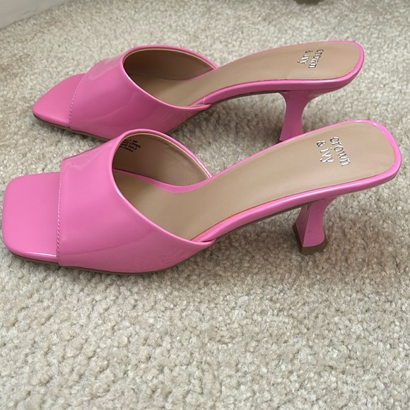 Pink Sandals - Picture 1 of 1